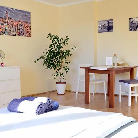 Old Town & Main Station With A Great View Apartment *
